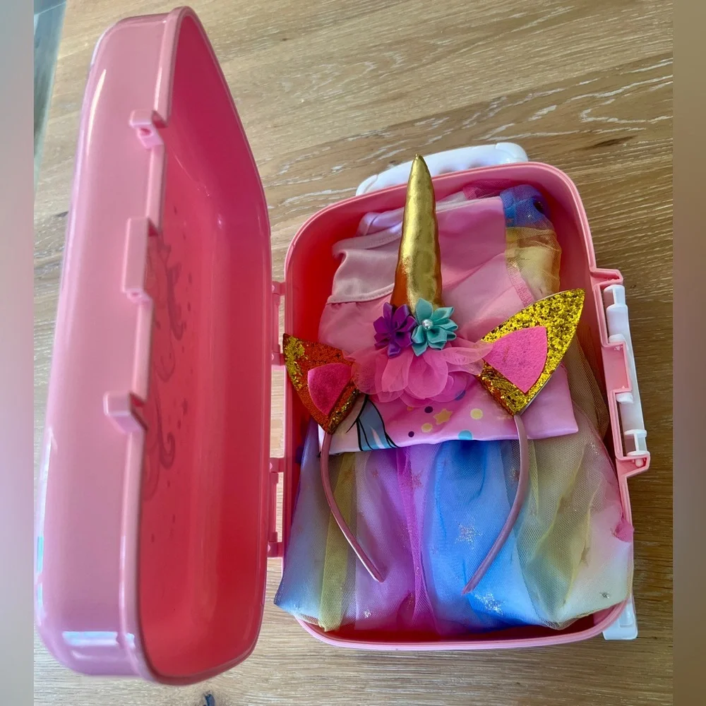 🦄🌈NWOT UNICORN SPARKLES COSTUME SET & MINI PLAY LUGGAGE🌈🦄